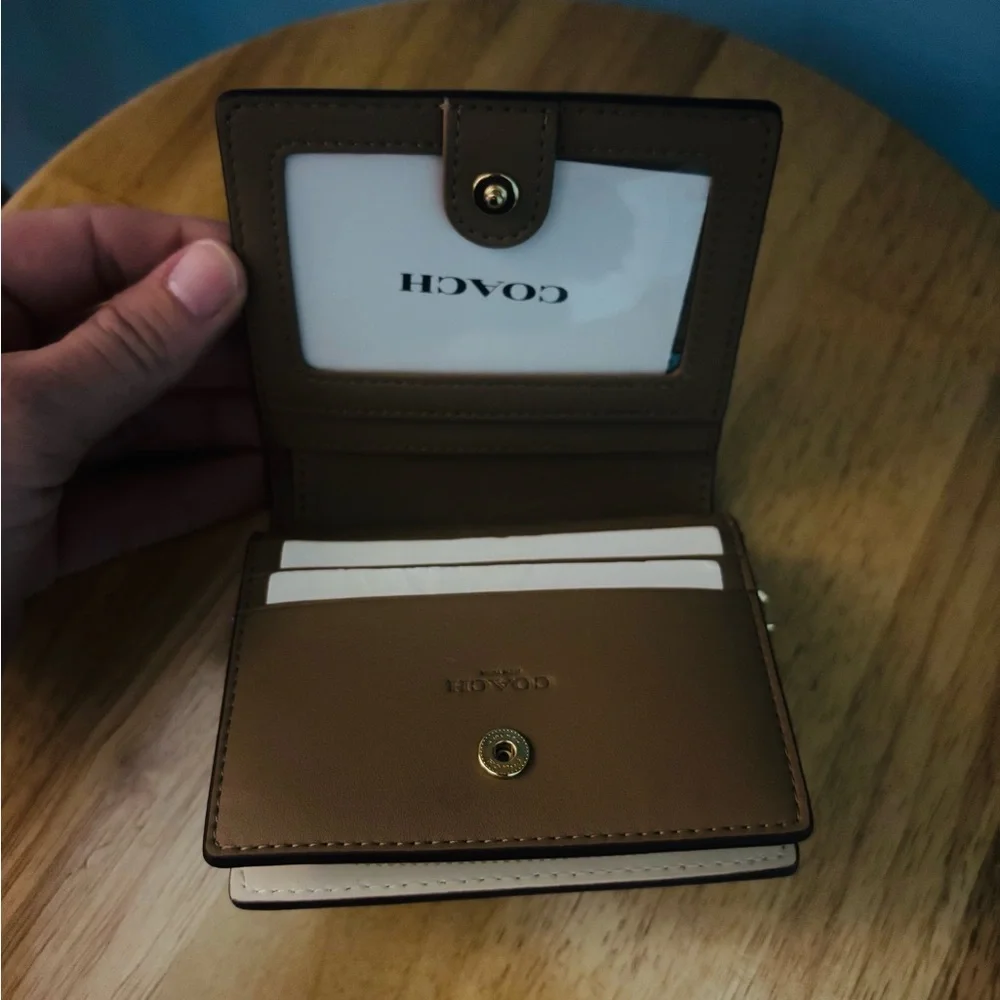 Coach NWT Bifold Snap Wallet - Picture 7 of 7